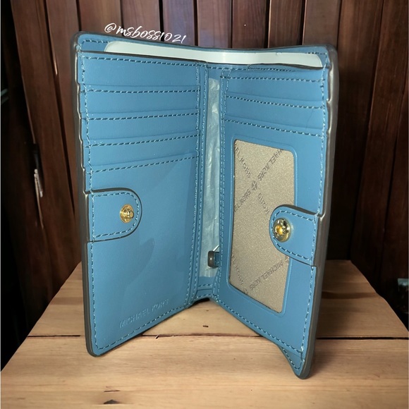 Michael Kors Jet Set Charm Medium Slim Bifold Wallet in Soft Sky Multi BRAND NEW - Picture 3 of 3